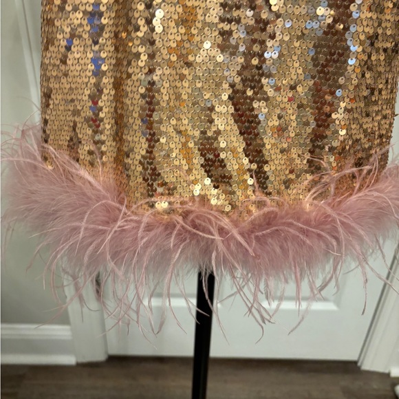 Fabulous Rose Gold Sequin and Pink Feather Top Size L - Picture 5 of 7